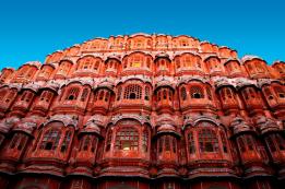 Раджастхан. Дворец Ветров, или Hawa Mahal , в Джайпуре.